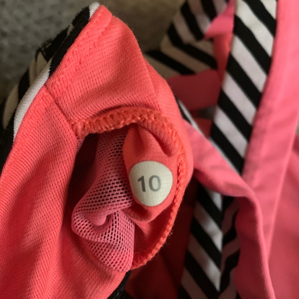 Lululemon Sports Bra - Picture 2 of 7